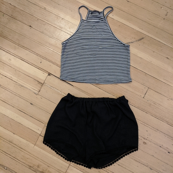 Brandy Melville Crop Top - Picture 5 of 6